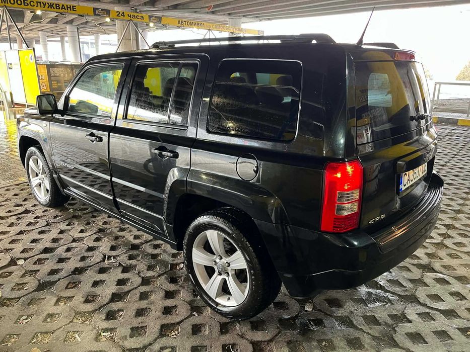лек автомобил Jeep Patriot