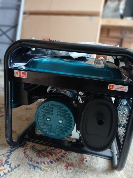 Продаётся новый бензиновый генератор