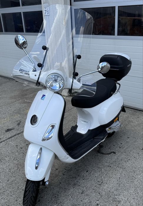 Vespa scuter 2T  2011