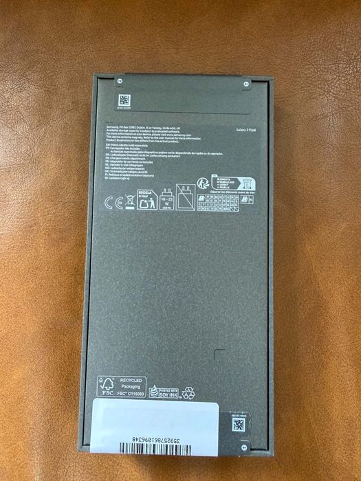 Samsung ZFlip 8 256 gb