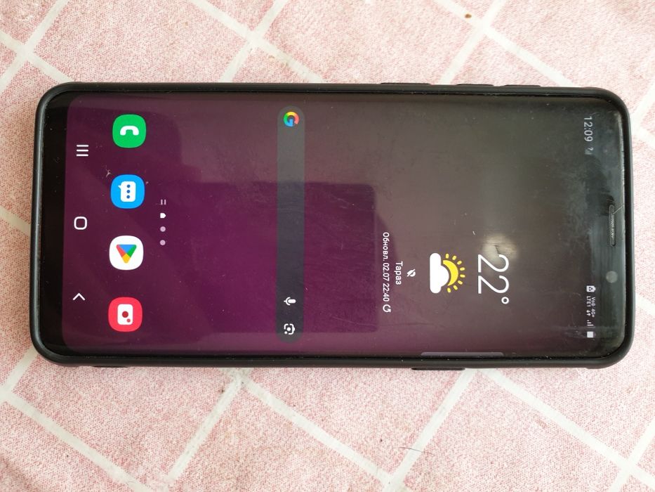 Продаётся смартфон SAMSUNG S9.