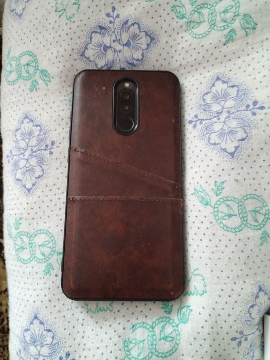 Redmi 8 и планшет клавиатурой