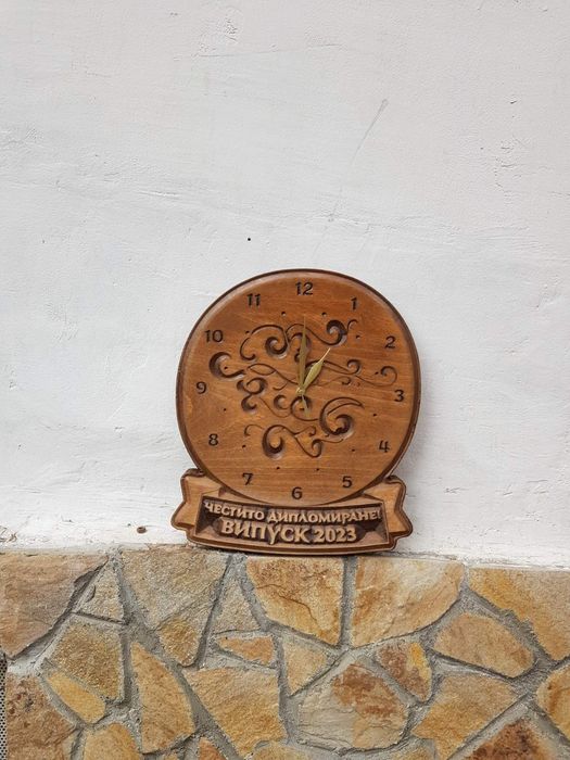 Часовници от дърво, дърворезба, за подарък , сувенир