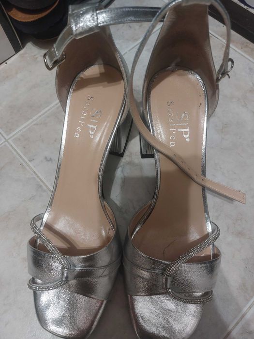 Сандали сребристи