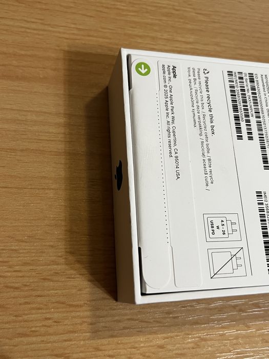 iPhone 16e - запечатан, оригинален, 128GB черен цвят, в гаранция