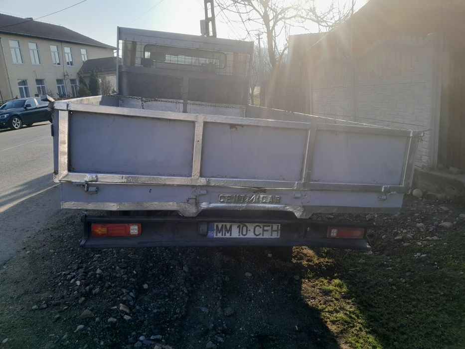 Mașină Nissan Eco-T100