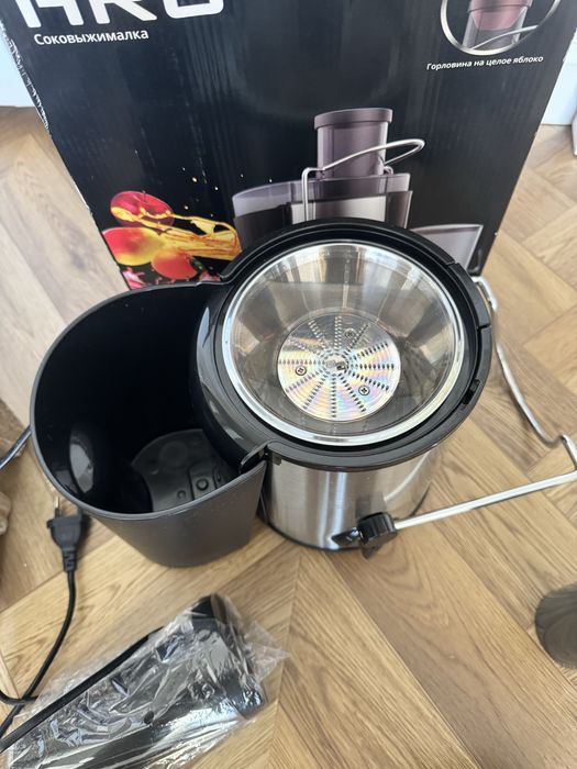 Соковыжималка ARG W-JE375