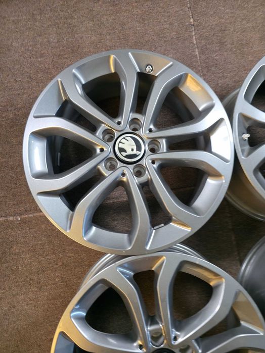4 Jante Aliaj 5x112 17'' 7J ET 48.5 - OE VW Golf Passat Touran Sharan Caddy T-Roc Tiguan / Skoda Octavia Superb Yeti Karoq