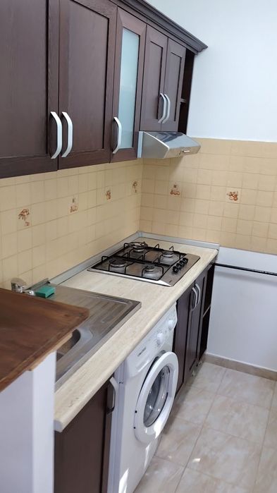 Ofer spre închiriere apartament 2 camere.