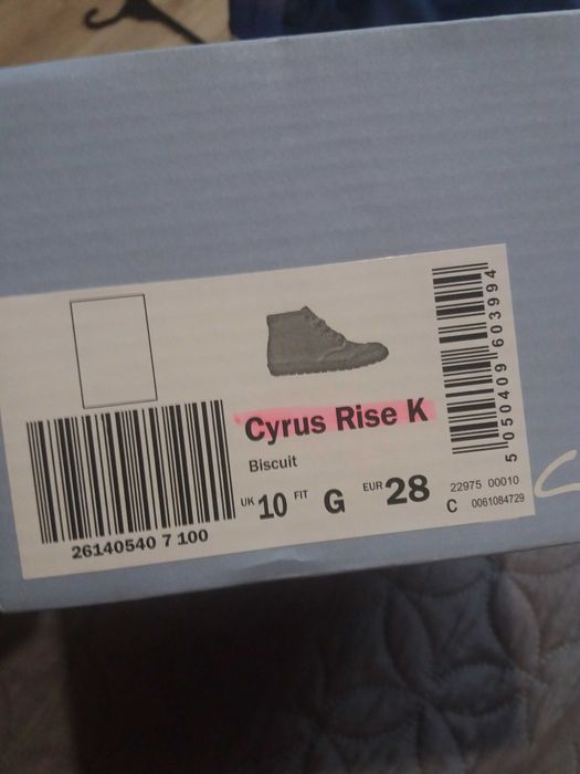 Чисто нови детски кецове Clarks!