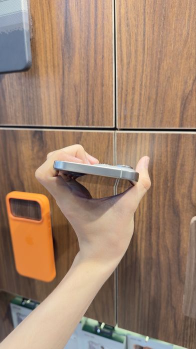 iphone 16 pro max naxtka