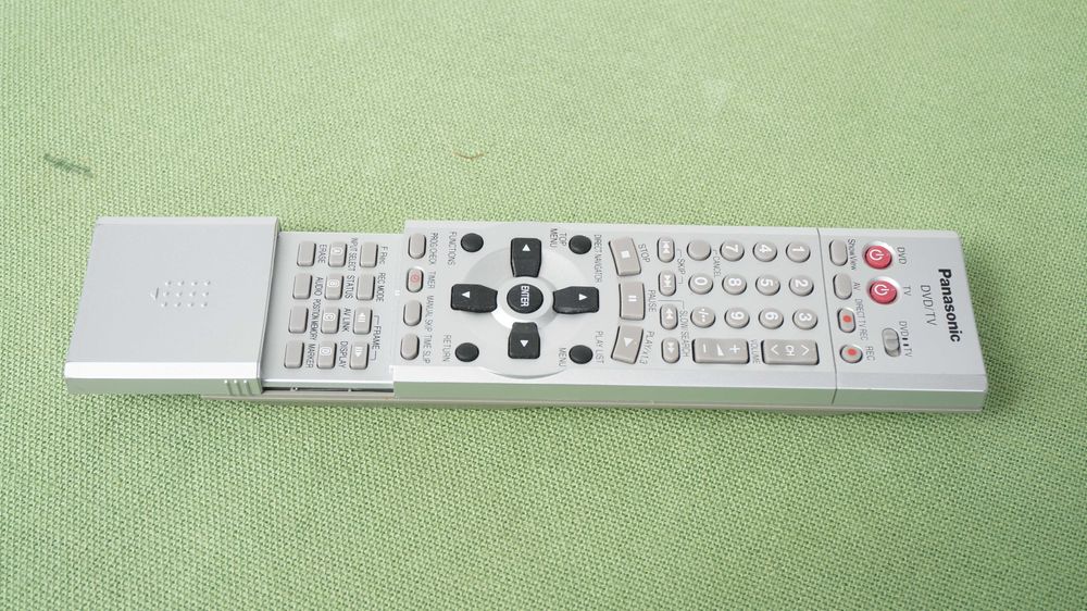 DVD recorder combo cu HDD Panasonic DMR-EX84C cu HDMI
