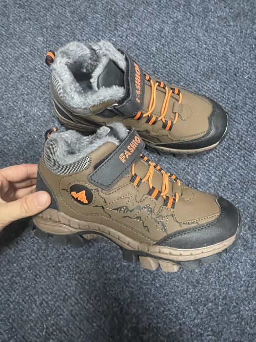 Балаларға арналған жылы қысқы кроссовкалар