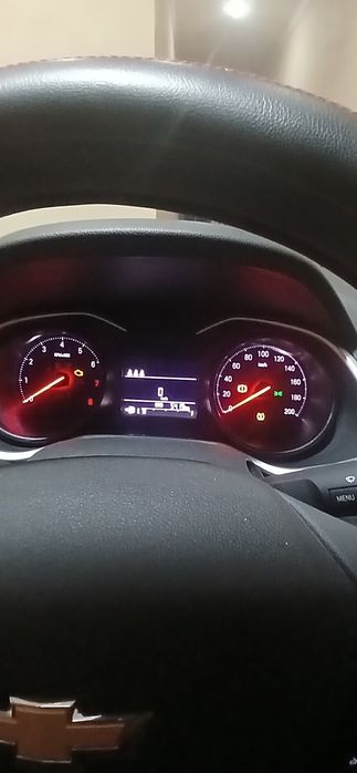 Onix 3 pazitsiya rangi qora 5500 probeg