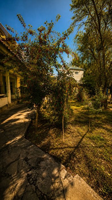 Участок. Яккасарай, под детский сад,  школу, 5.7 соток