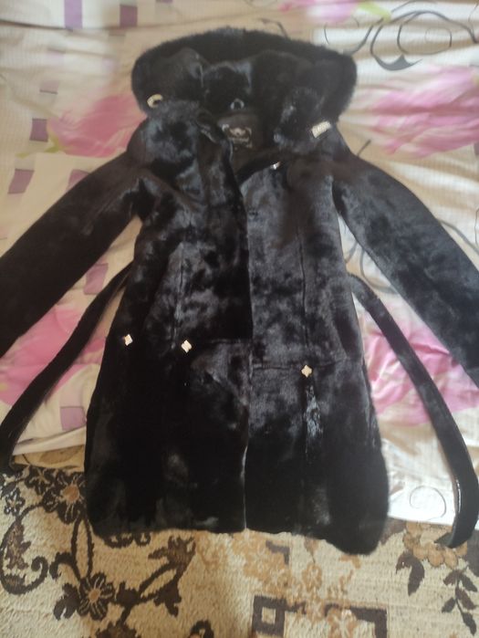 продам шубу с капюшоном