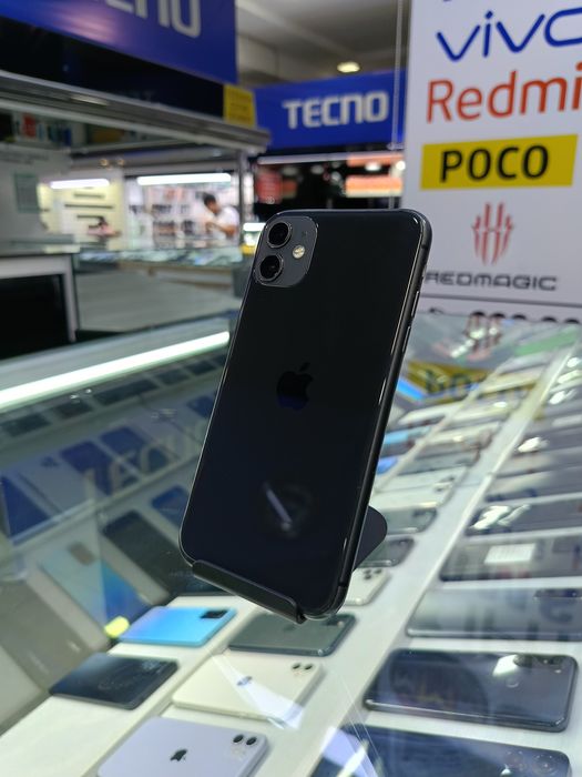 iPhone 11  64/74%