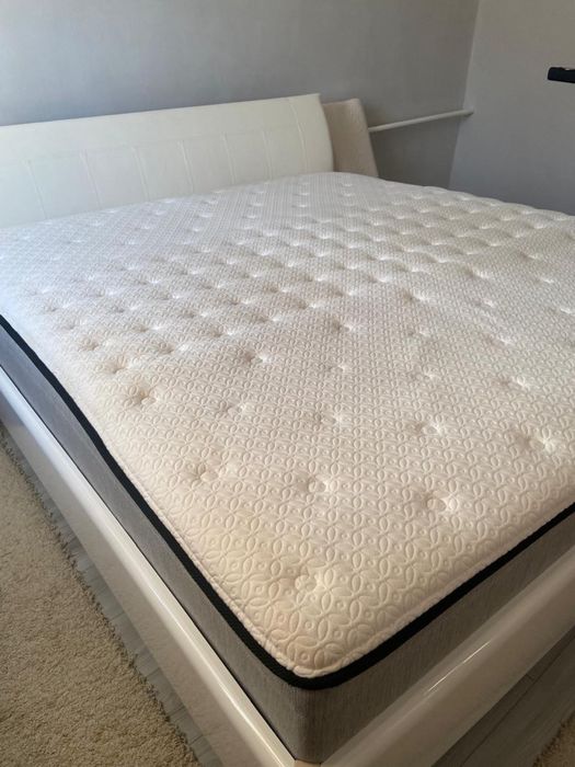 Продам матрас 180