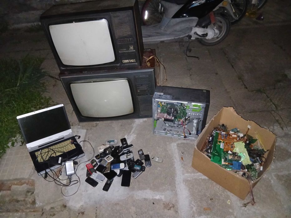 Електронна скрап.