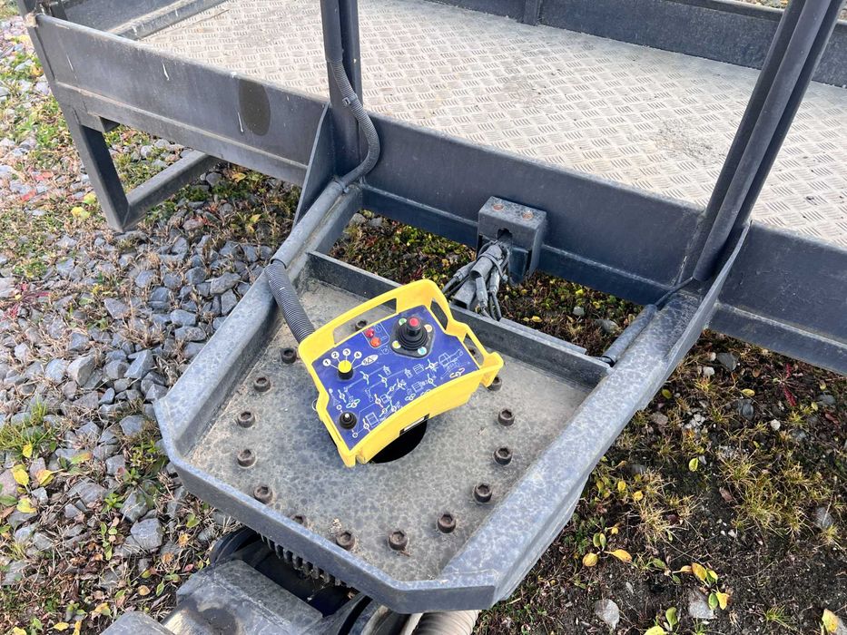 Incarcator frontal telescopic rotativ Manitou MRT1640 cu atasamente