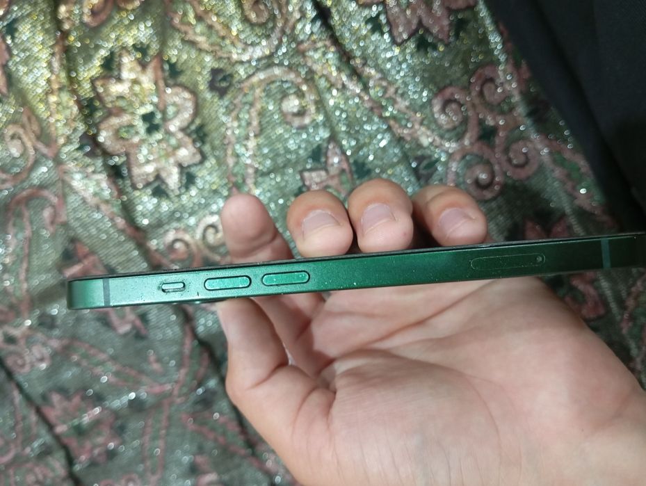 Продам iphone 13