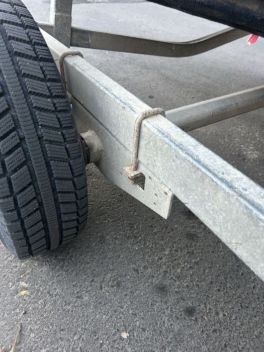 Лодочный прицеп заводской