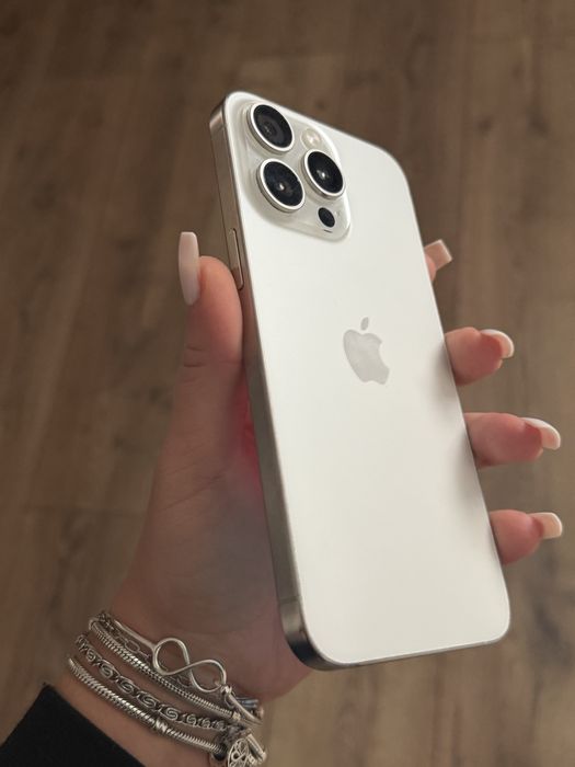 iPhone 15 Pro Max – 256GB