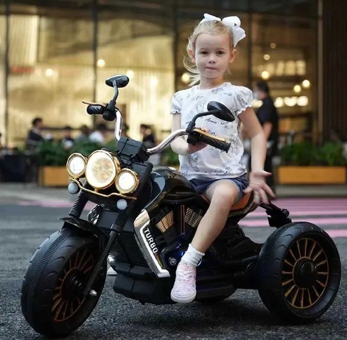 Акумулаторен MOTOR ТУРБО 12V батерия,MP3 плейър,с меки гуми