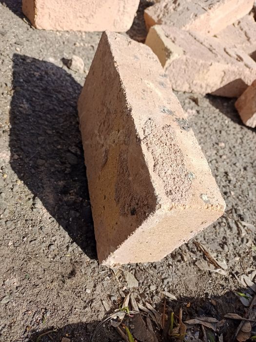 Кирпич красный одинарный