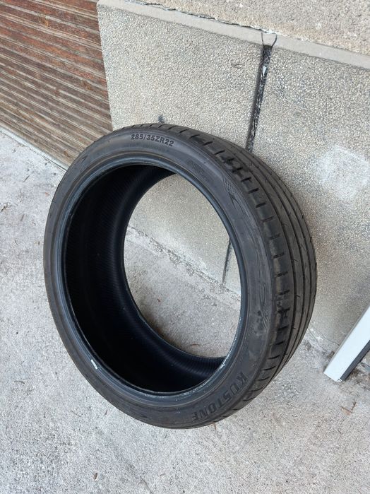 Гуми 285/35/R22 DOT 2024
