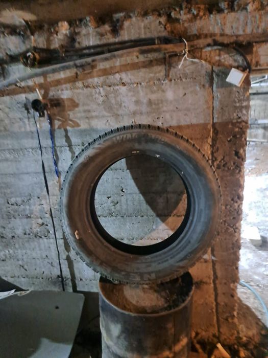 Продам зимние покрышки