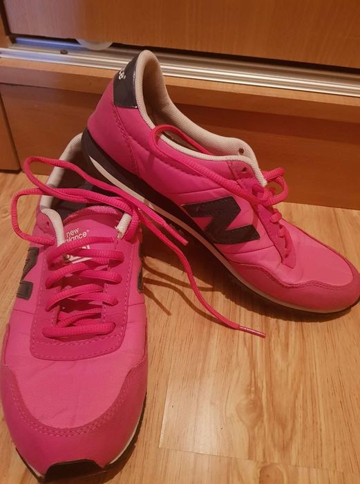 Кроссовки 38 рр New Balance оригинал состояние отличное