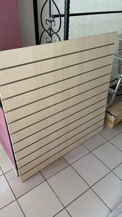 Mobilier magazin, dulap, panourii prezentare, expunere
