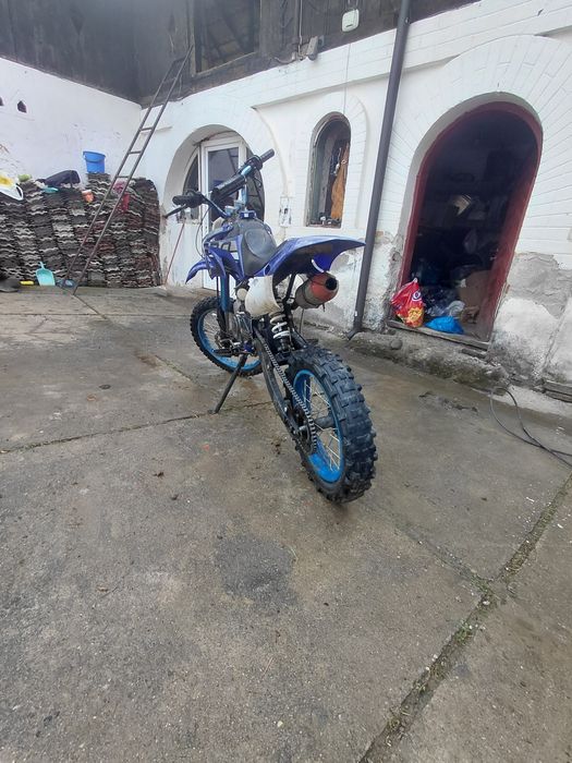 Urgent!Cross 125 cc e bun pentru înepatori
