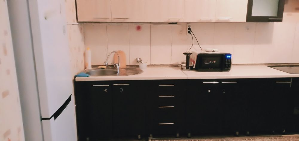 1ком кв Евразия, Встреча, Республика