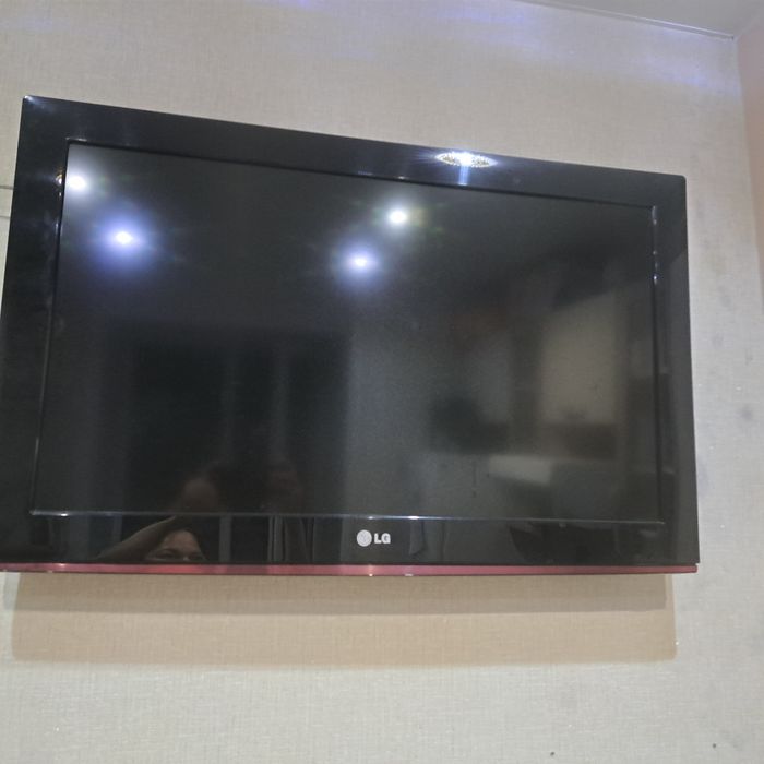 Телевизор LG в отличном состоянии