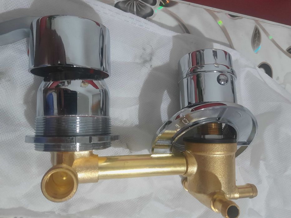 baterie cabina dus-amestec cu 3 cai NOU-10 CM intre axe