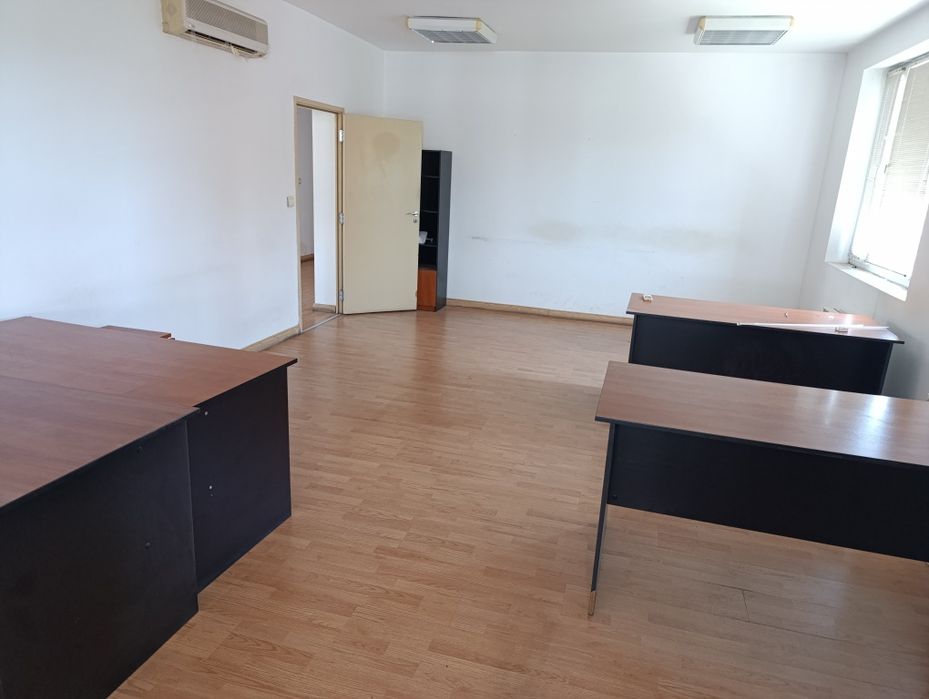 Дава се под наем Офис в София, Гео Милев - 125 кв.м за 937 € - Снимка #1