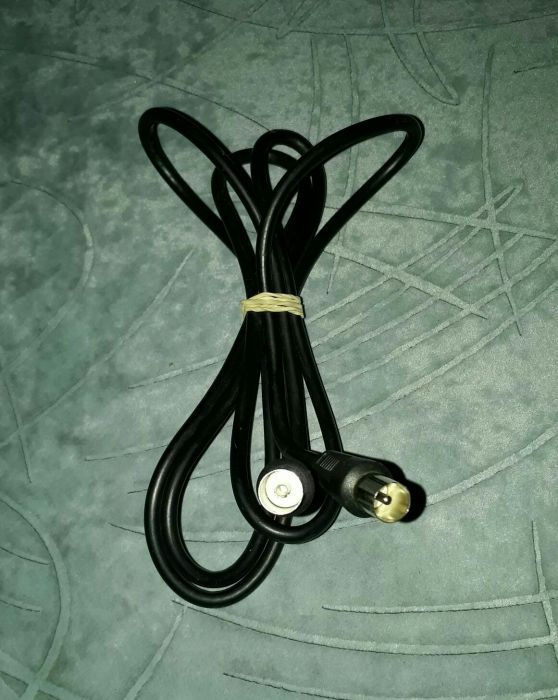 Cablu coaxial pentru antenă mamă-tată