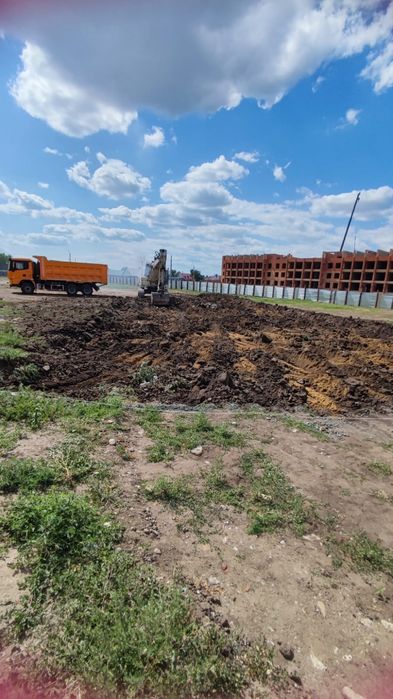 Вывоз мусора  самосвал погрузчик