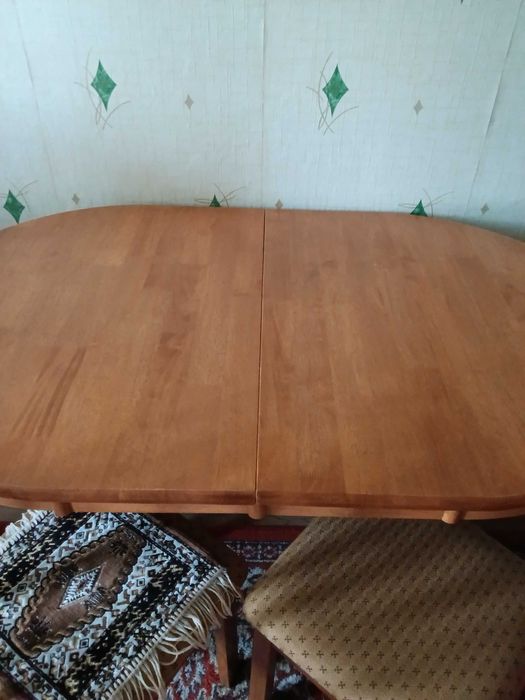 Стол со стульями  новые (Малайзия)
