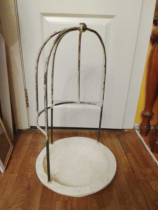 Большой декоративный предмет. Можно цветок посадить