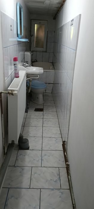 Închiriez casa zona Ploiestiori