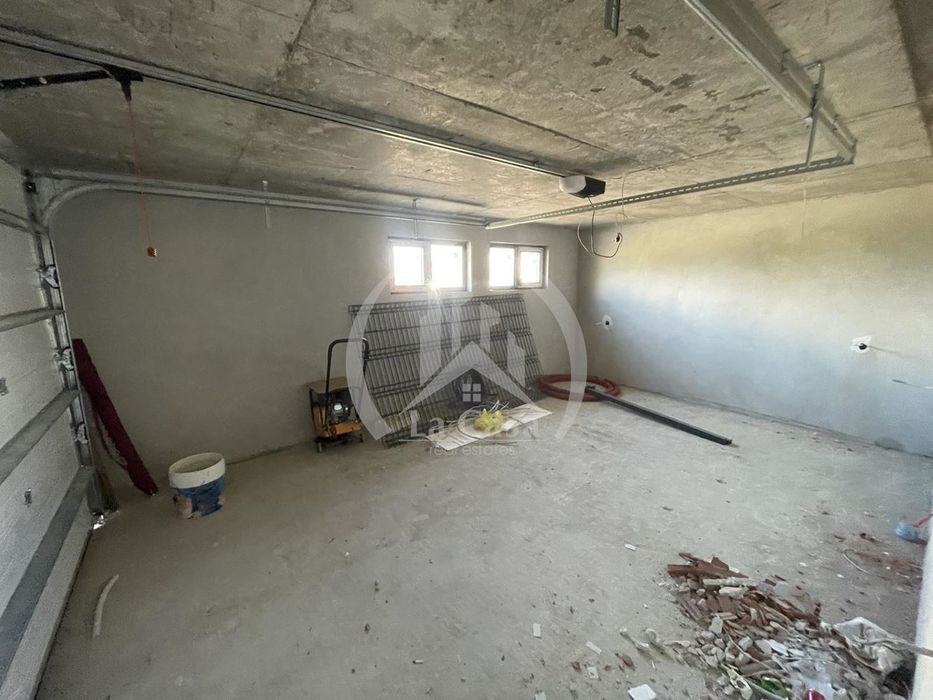 Продава се Къща в с. Хераково, Област София-област - 254 кв.м за 733 €/кв.м - Снимка #11