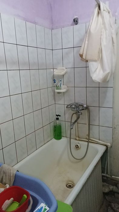 3хоналик 3каватда конечка