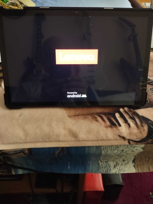 Продава се таблет леново