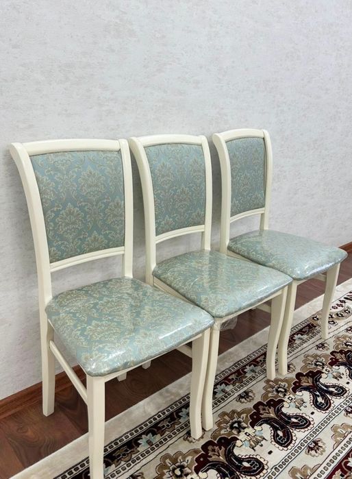 Стулья Кабриоль сатылады