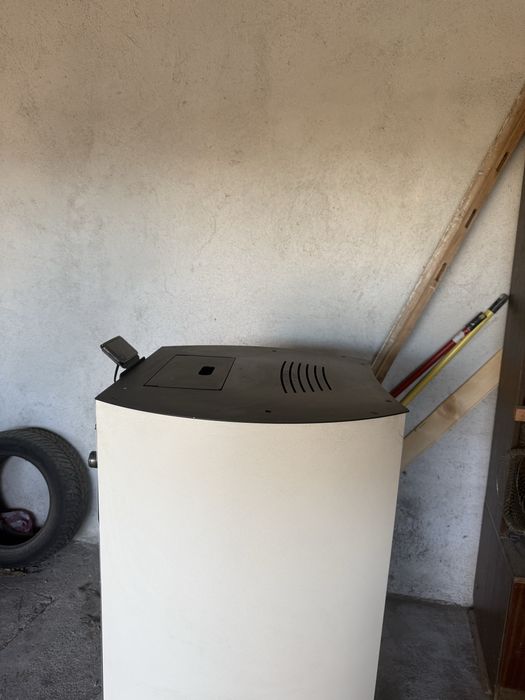 Продавам пелетна печка Thermolux с водна риза – 25 kW