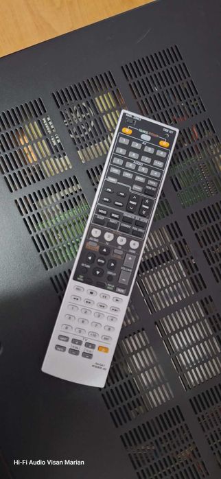 Amplituner Yamaha RX-V 1067 Cu Telecomanda