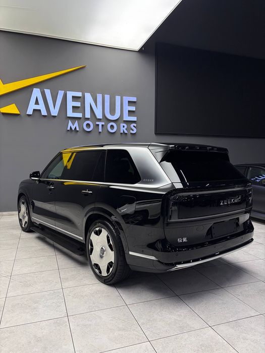 Продается Zeekr 9x Hyper